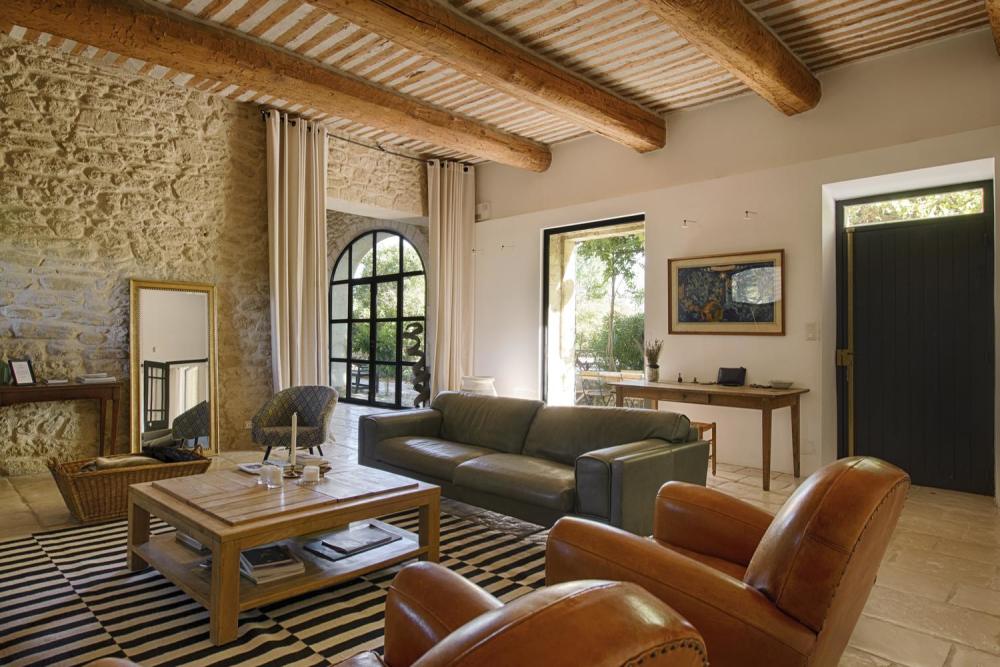 Photographs of Mas de la Sorgue villa in Provence - Image 10 of 45