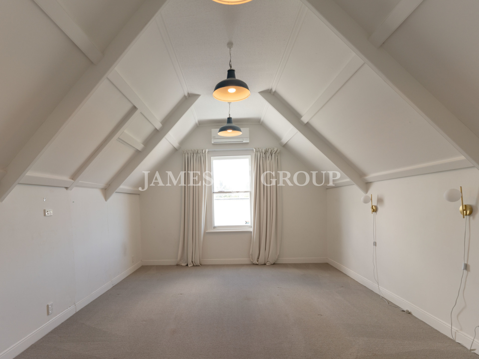 Move-in Ready Office In Prime Location