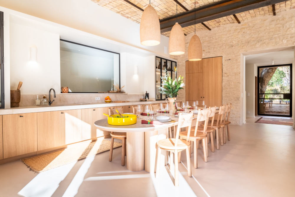 Photographs of Mas Cristal villa in Provence - Image 4 of 44