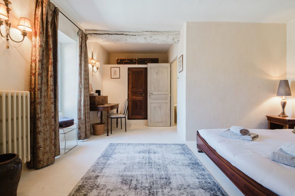 Photographs of Mas la Bergerie de Cabrieres villa in Provence - Image 41 of 56
