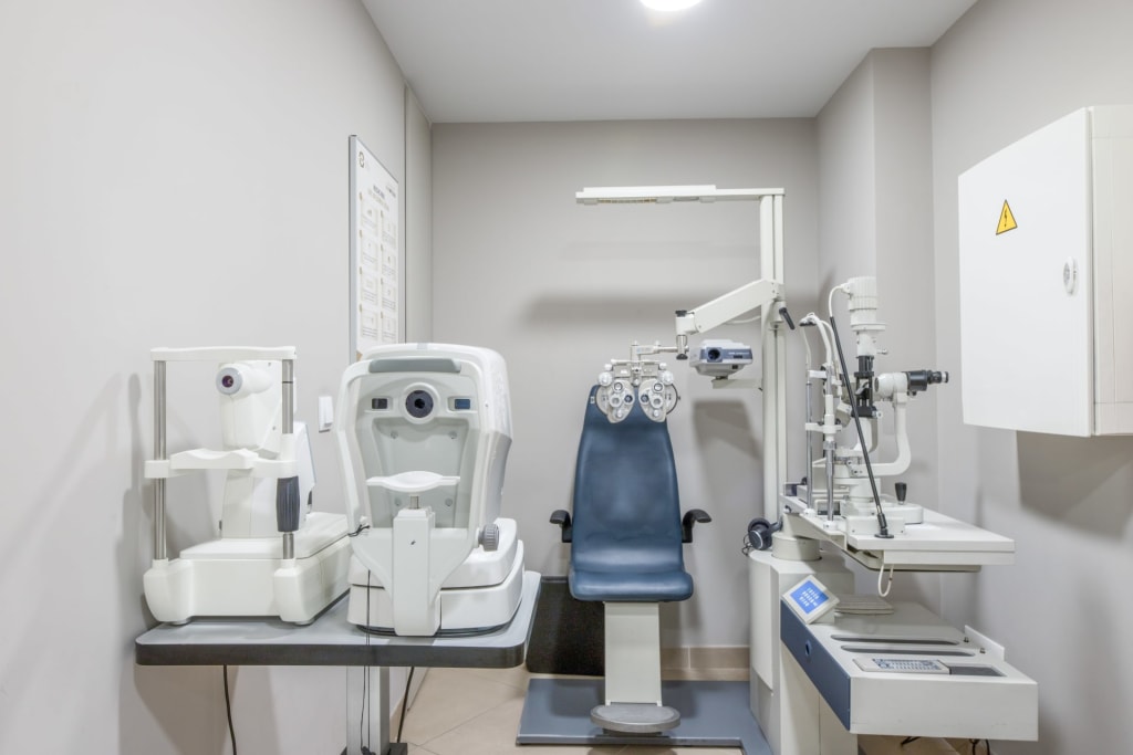 Tienda Óptico CC PORTO PI AVENIDA GABRIEL ROCA 54 - local 2426-7-8 07015 PALMA DE MALLORCA interior