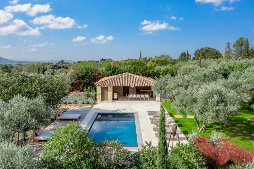 Photographs of Mas la Mirande villa in Provence - Image 3 of 49