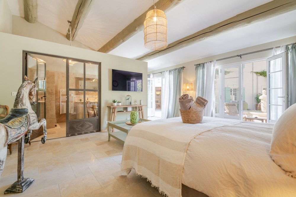 Photographs of Mas de l’Ecrin villa in Provence - Image 17 of 50