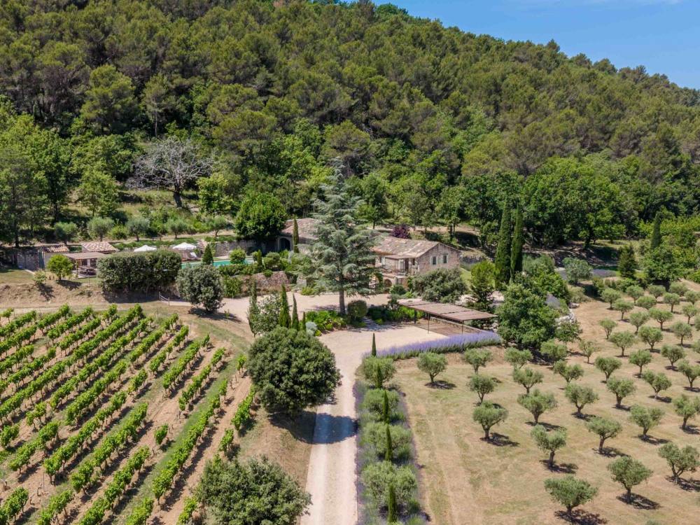 Photographs of Mas des Secrets villa in Provence - Image 2 of 47