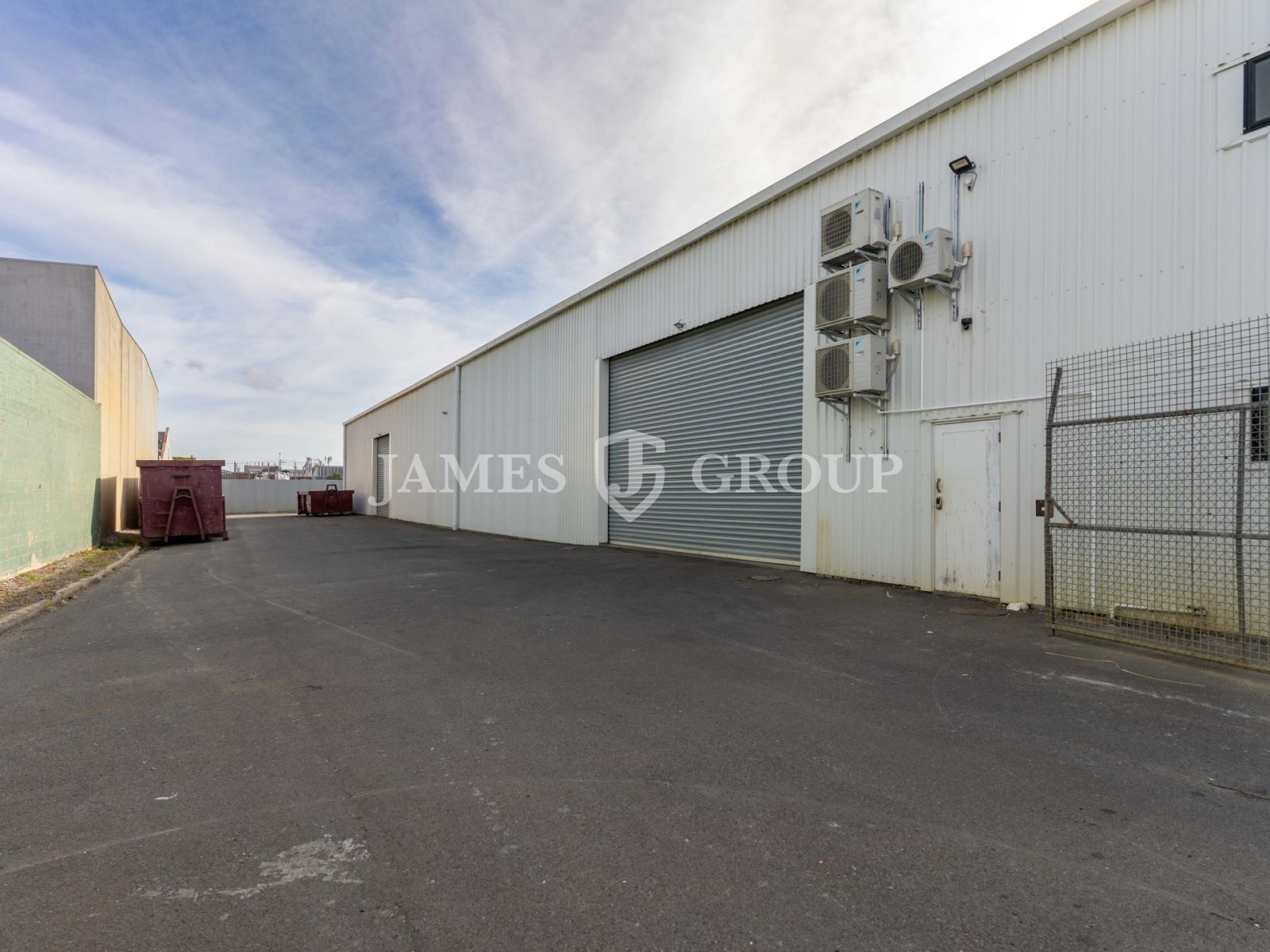 Huge Power Supply | 1,165m² Clear Span Warehouse