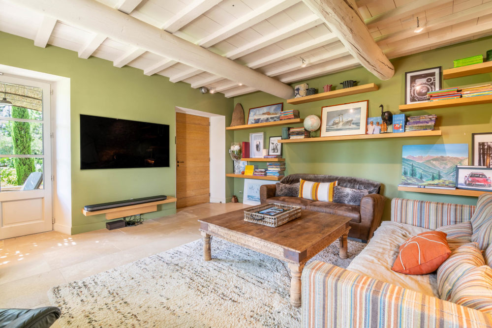 Photographs of Mas Le Nectar villa in Provence - Image 15 of 53