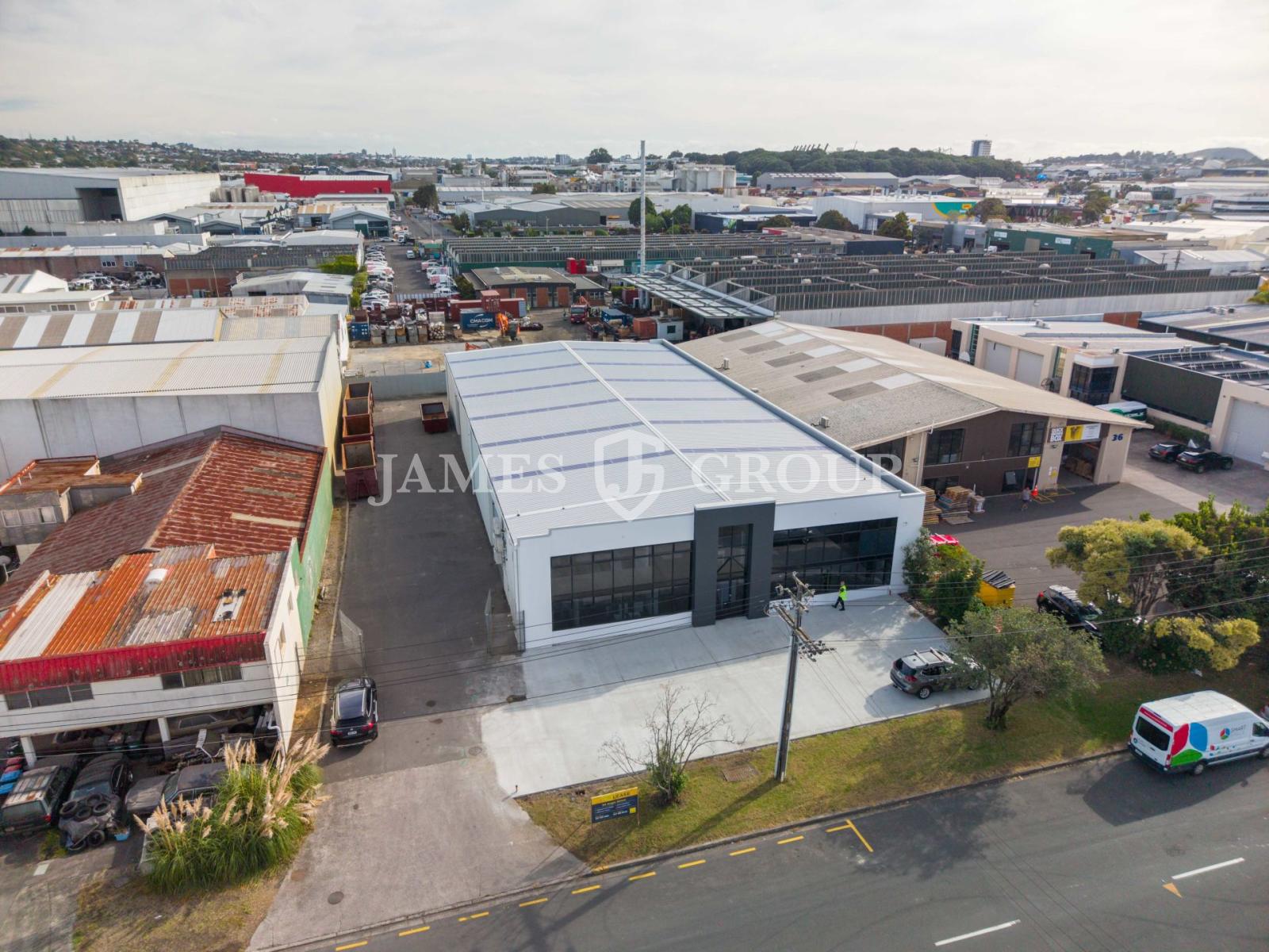 Huge Power Supply | 1,165m² Clear Span Warehouse