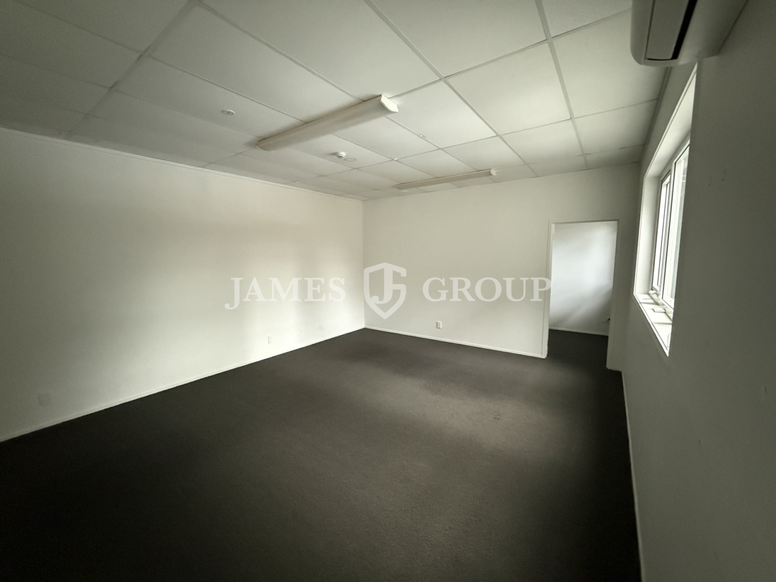 Modern Secure Industrial Unit – 164m²