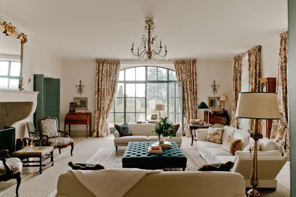 Photographs of Chateau Avignon Provence villa in Provence - Image 12 of 35