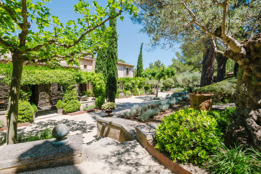 Photographs of Le Mas d’Eygalieres villa in Provence - Image 4 of 60