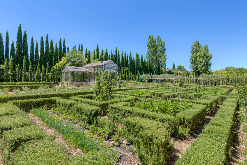 Photographs of Mas Cédrat villa in Provence - Image 19 of 56