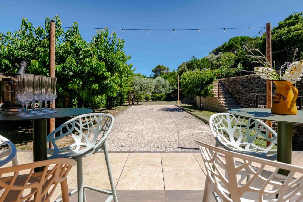 Photographs of Le Repaire de Gordes villa in Provence - Image 28 of 28
