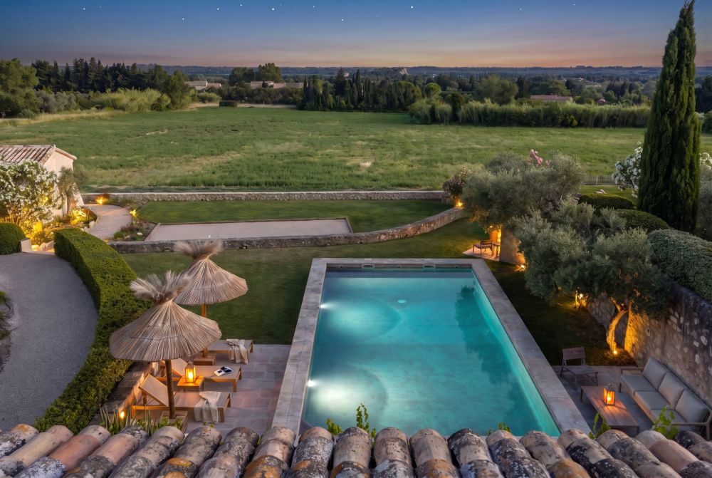 Photographs of Mas des Charmes villa in Provence - Image 20 of 39
