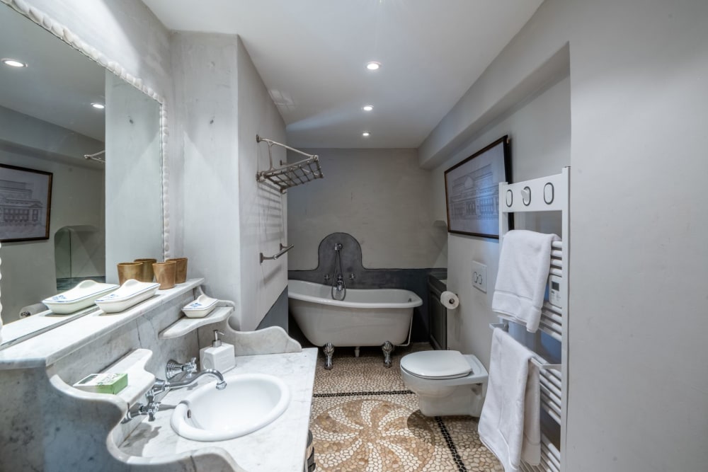 Photographs of Mas des Cigales villa in Provence - Image 19 of 41