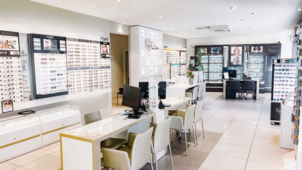 Magasin Opticien 19 rue Charles de Gaulle 74150 RUMILLY intérieur