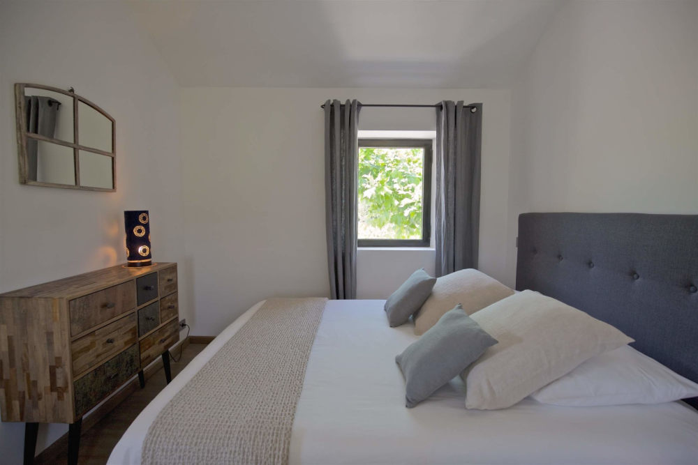 Photographs of Mas des Platanes villa in Provence - Image 19 of 36