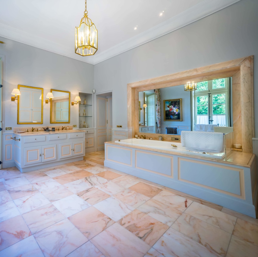 Photographs of Chateau Rhone Provence villa in Provence - Image 12 of 52