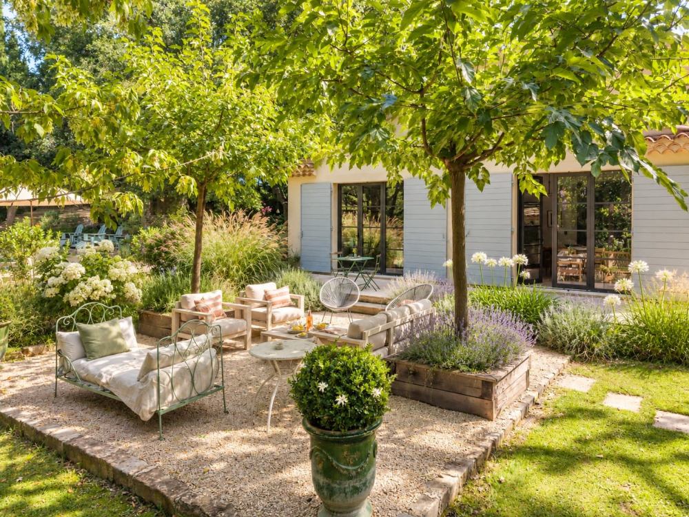 Photographs of Mas de l’Ermitage villa in Provence - Image 25 of 39