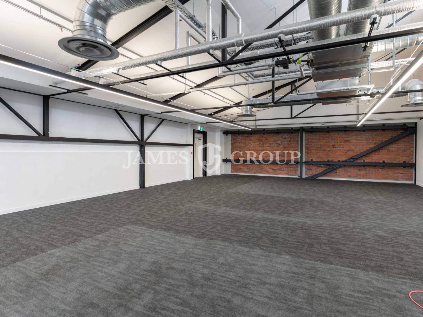 Recently Refurbished Greenlane Character Office