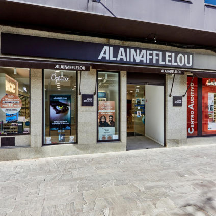 Tienda audiólogo Calle Joaquín Chapaprieta, 9 03181 Torrevieja