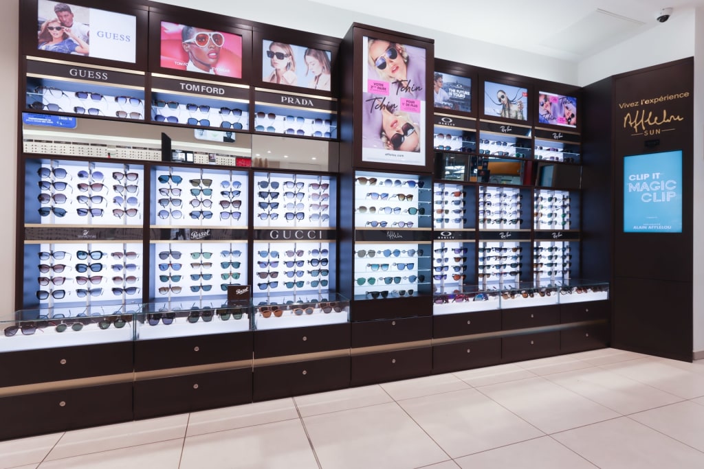 Magasin Opticien C.C. Auchan 59720 LOUVROIL intérieur