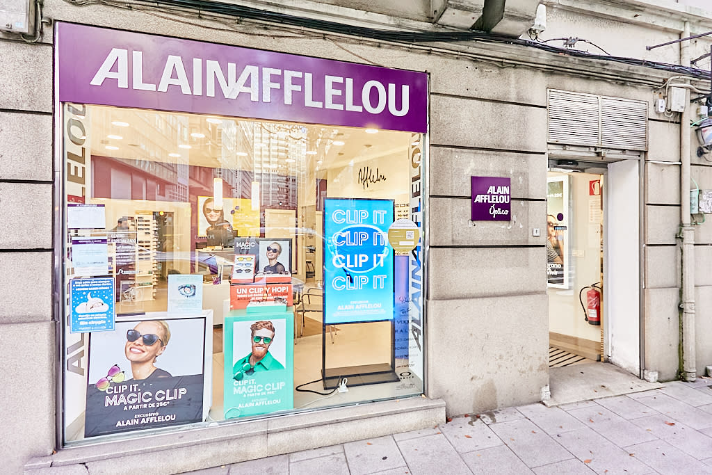 Tienda audiólogo C/JUAN FLOREZ  3 15004 LA CORUÑA exterior