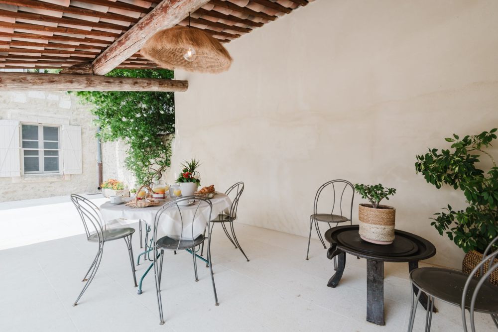 Photographs of Mas de l’Ebéniste villa in Provence - Image 35 of 49
