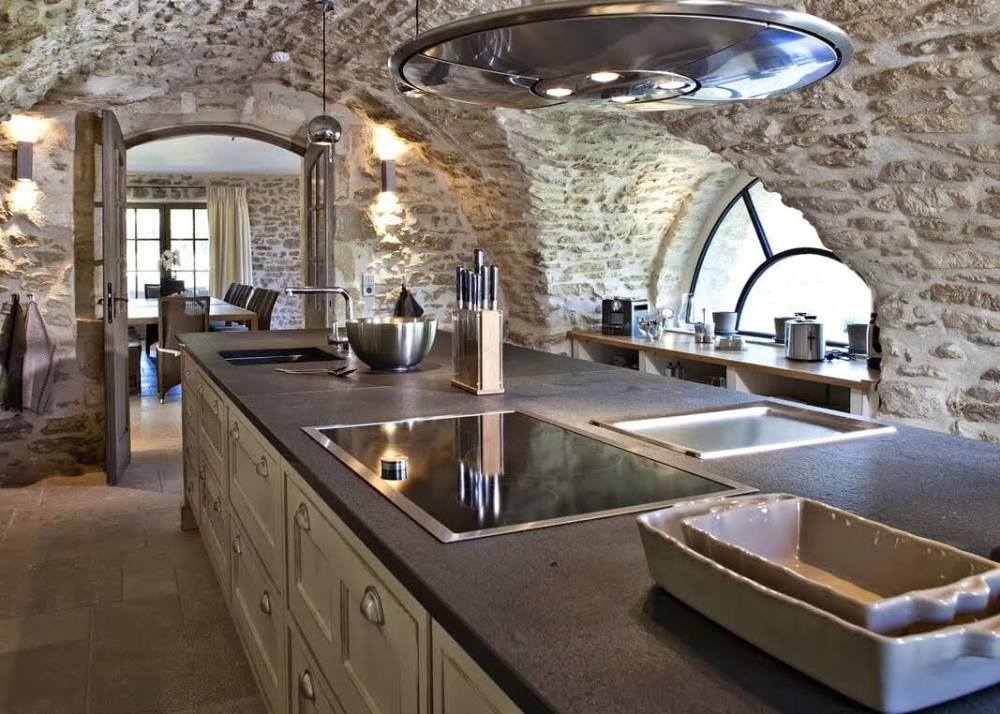 Photographs of Bastide du Calavon villa in Provence - Image 7 of 57