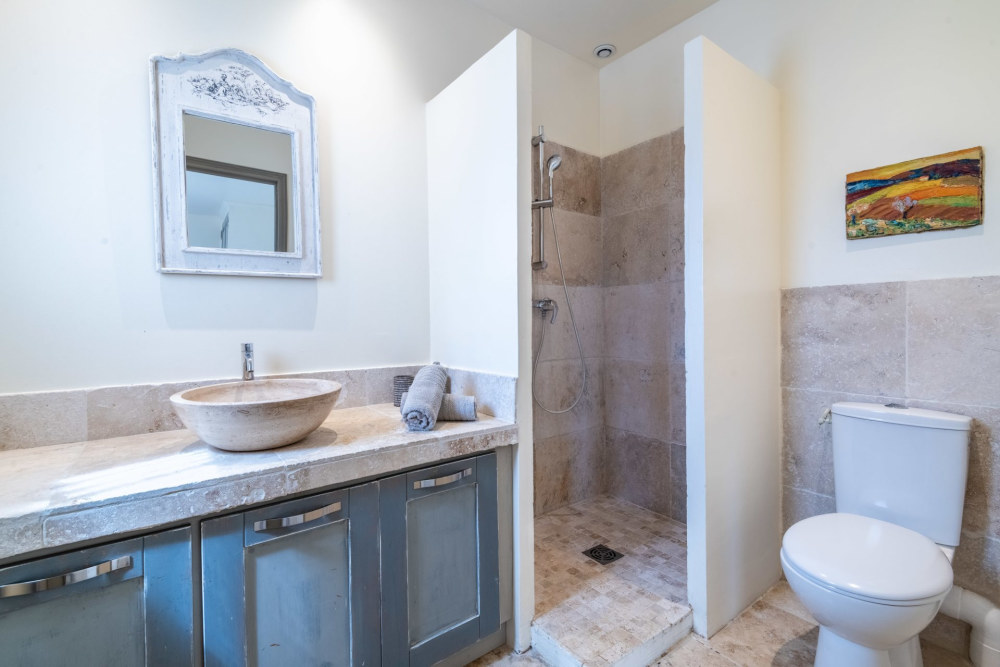 Photographs of La Charmerie villa in Provence - Image 29 of 35