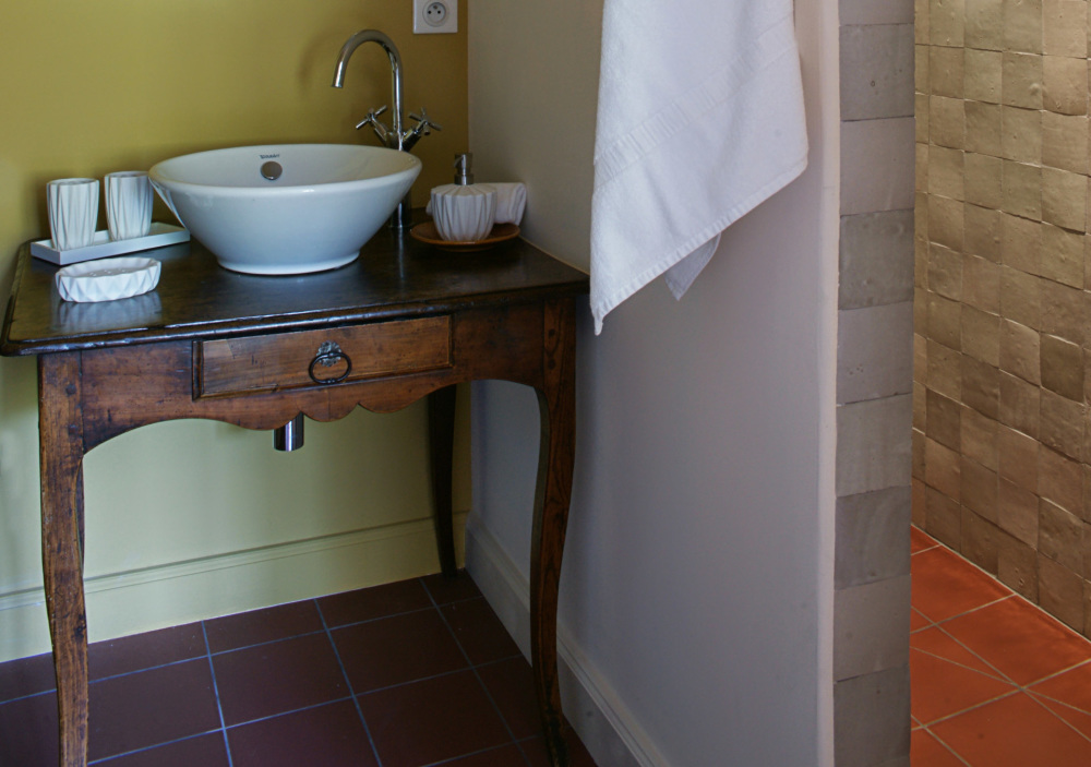 Photographs of Mas de la Verdiere villa in Provence - Image 32 of 34