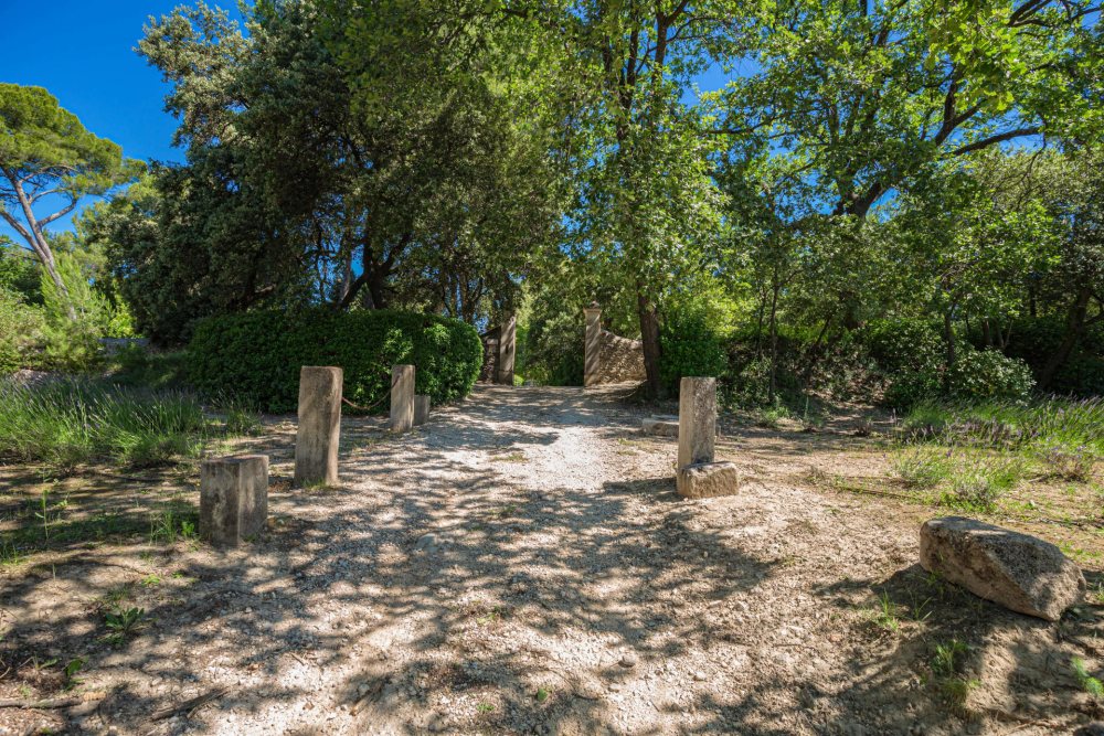 Photographs of Mas du Calanquet villa in Provence - Image 44 of 44