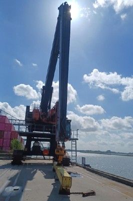 Mobile Excavator Adapted for Billets’ Ship Unloading-‘HITACHI-MANTSINEN’ - Image 2