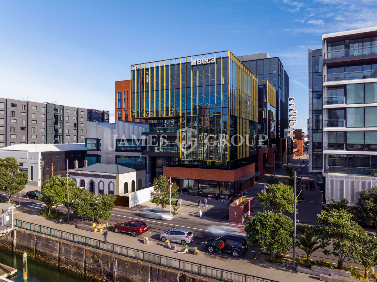 1,974m² Office With Stunning Waterfront Views