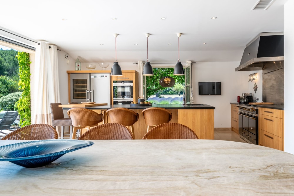 Photographs of Mas de la Caume villa in Provence - Image 10 of 52