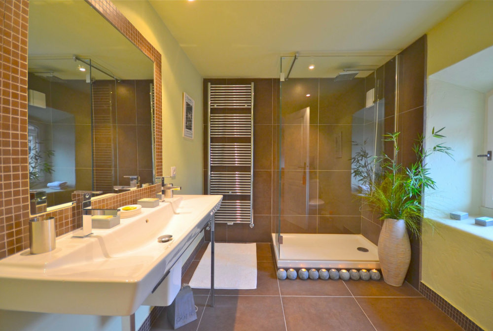 Photographs of La Cour villa in Provence - Image 20 of 34