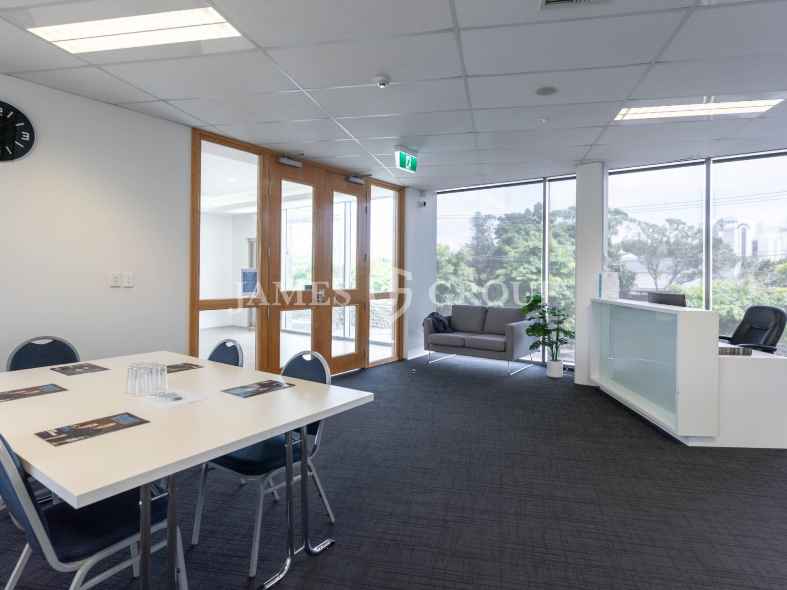 230m² Office With Parking In Central Ellerslie