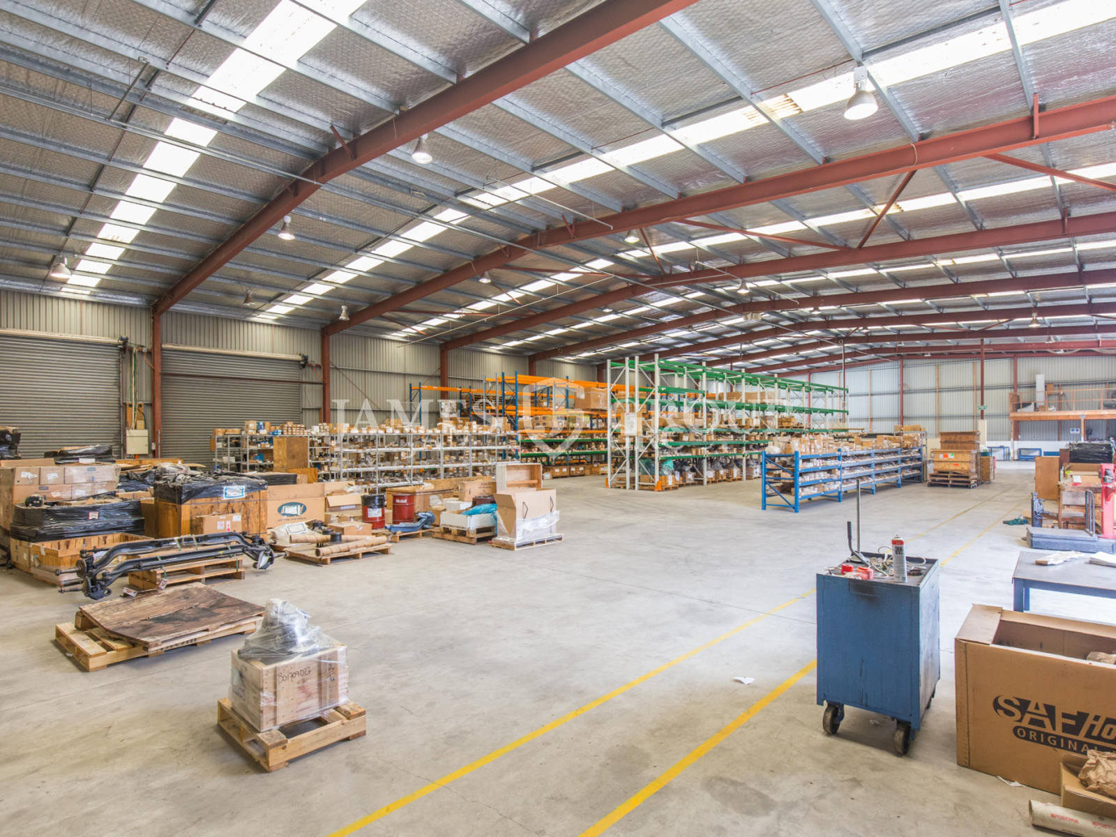 Drive-around Access & 7 Roller Doors | 1,681m²