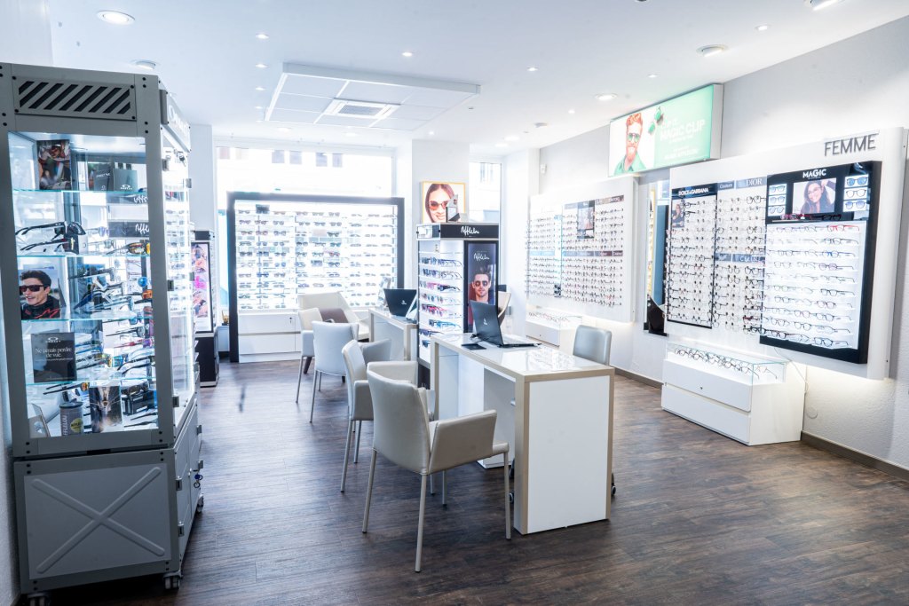 Magasin Opticien 56 rue Victoire de la Marne 52000 CHAUMONT intérieur