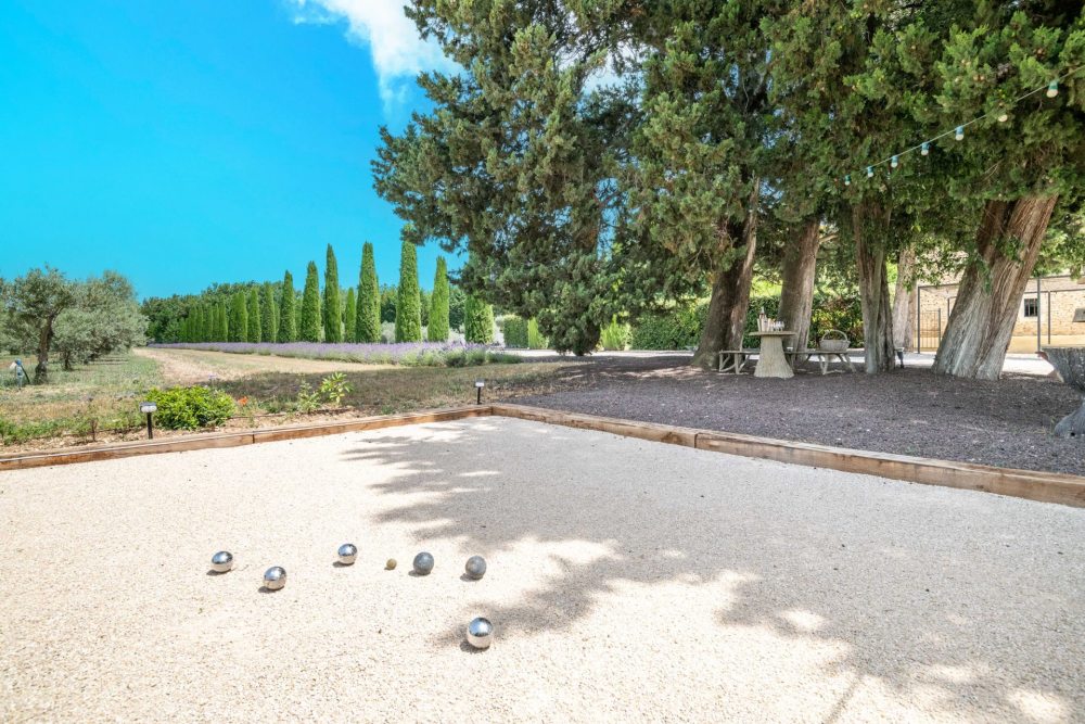 Photographs of Bastide de la Senancole villa in Provence - Image 51 of 52