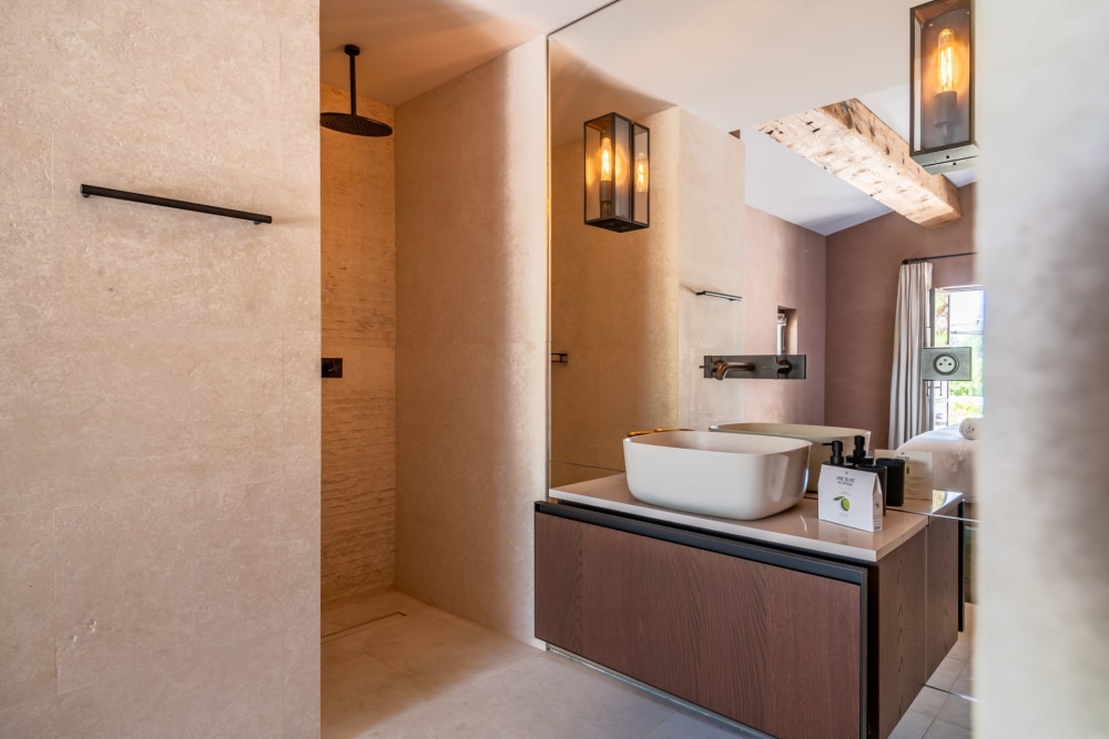 Photographs of Mas Allure villa in Provence - Image 16 of 60