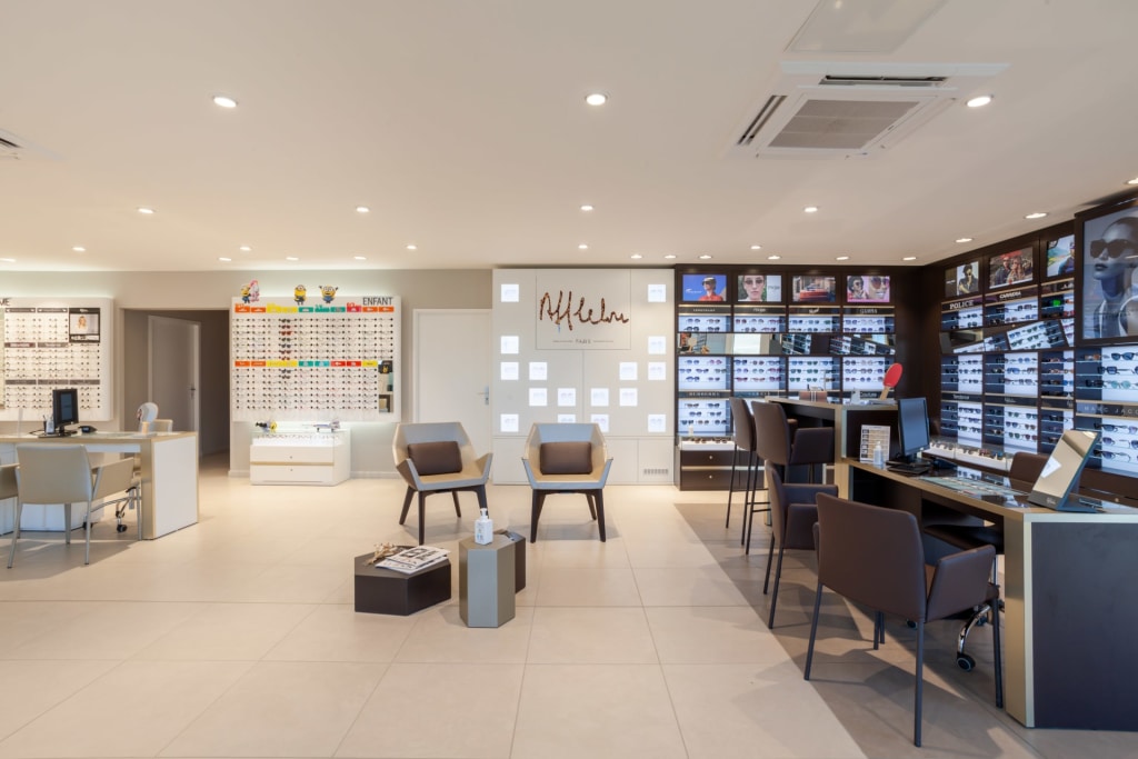Magasin Opticien 9 rue Alfred de Musset 42300 MABLY intérieur