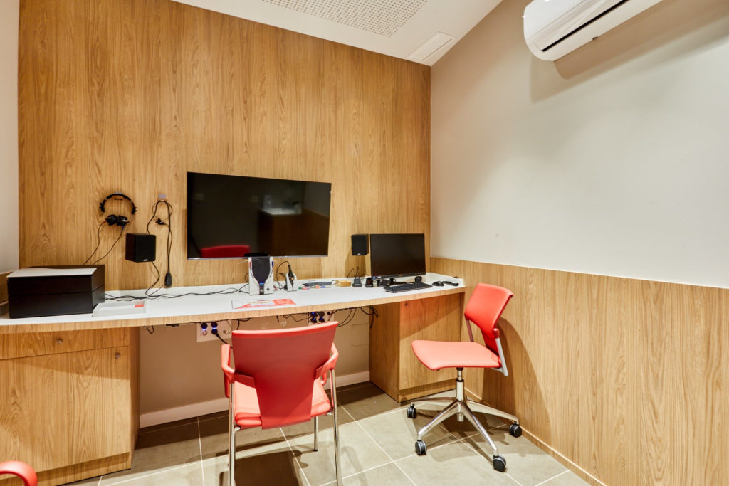 Tienda Óptico C.C. CARREFOUR PAMPLONA - AV DE BARAÑAIN  S/N 31008 PAMPLONA interior