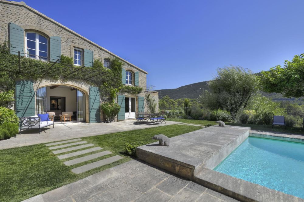 Photographs of Mas Contemplation villa in Provence - Image 1 of 52