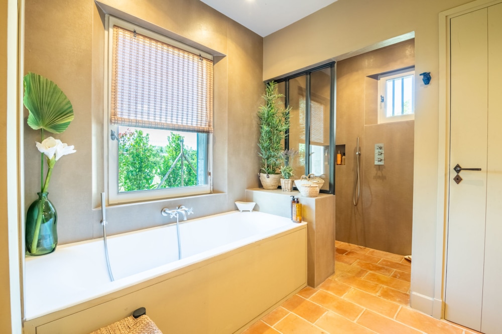 Photographs of Mas Le Nectar villa in Provence - Image 18 of 53