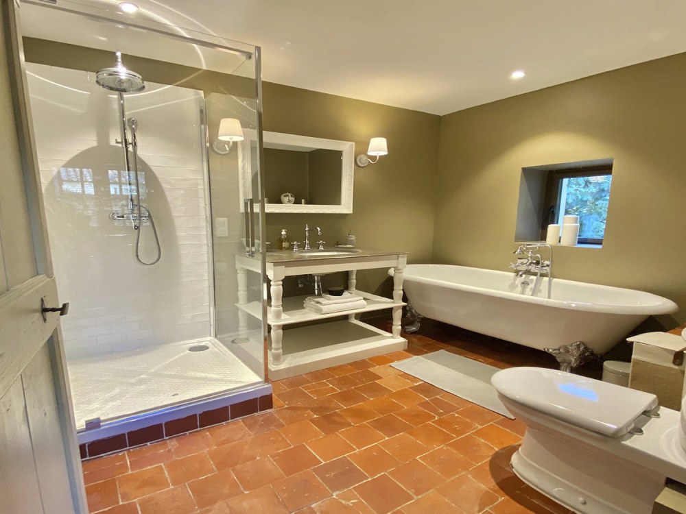 Photographs of Mas des Roitelets villa in Provence - Image 13 of 26