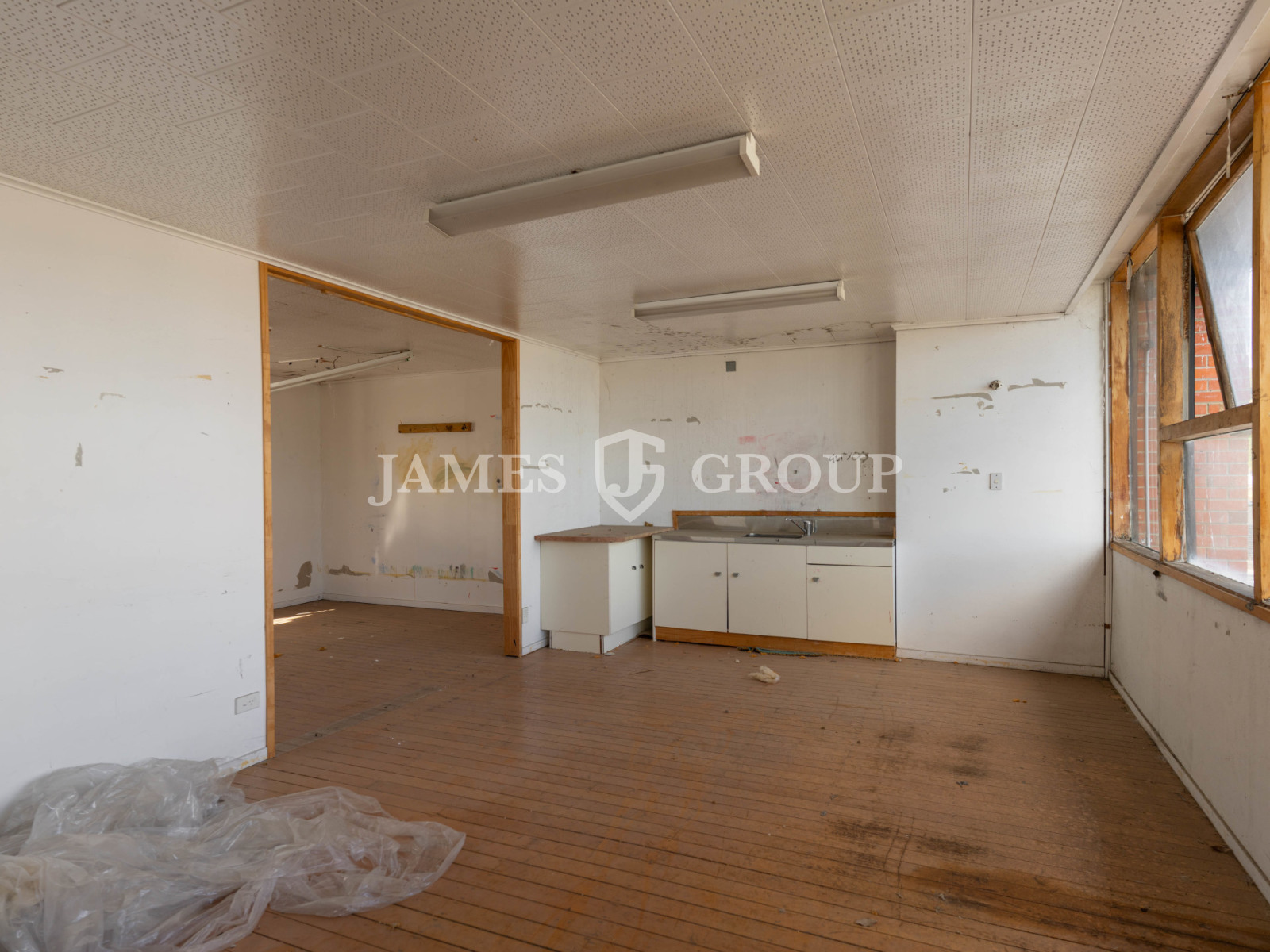756m² Warehouse | 216m² Office | St Johns
