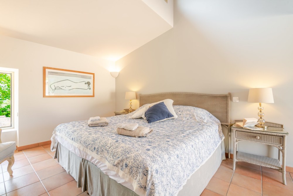 Photographs of Mas de Ribe villa in Provence - Image 17 of 50