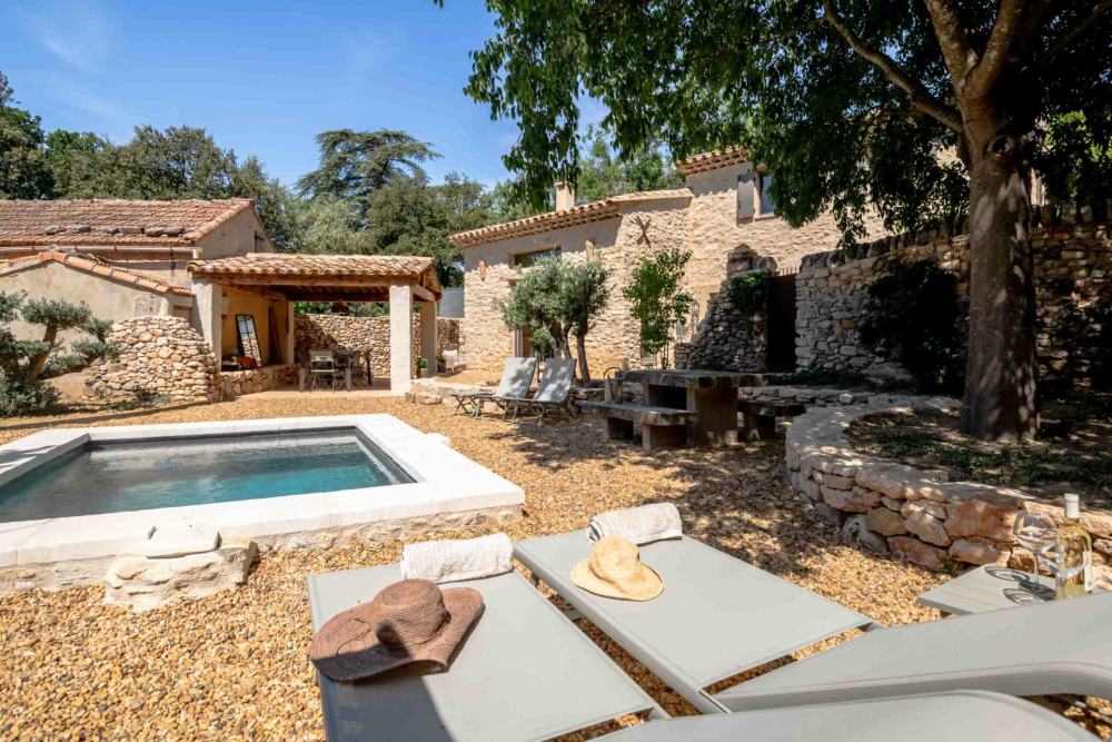 Photographs of New! La Petite Ocrière villa in Provence - Image 1 of 27