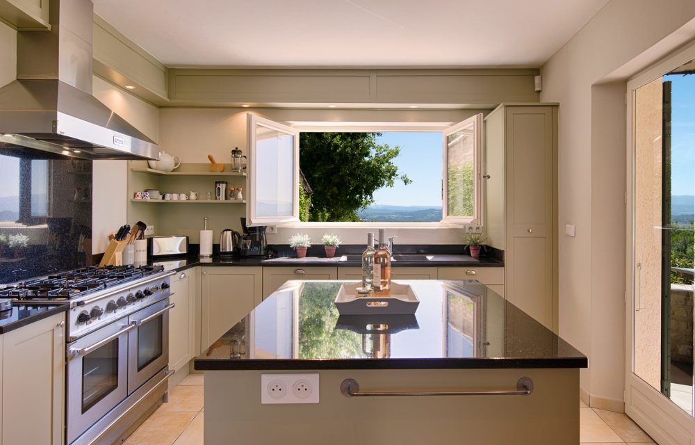 Photographs of Le Mas de la Route Neuve villa in Provence - Image 7 of 45