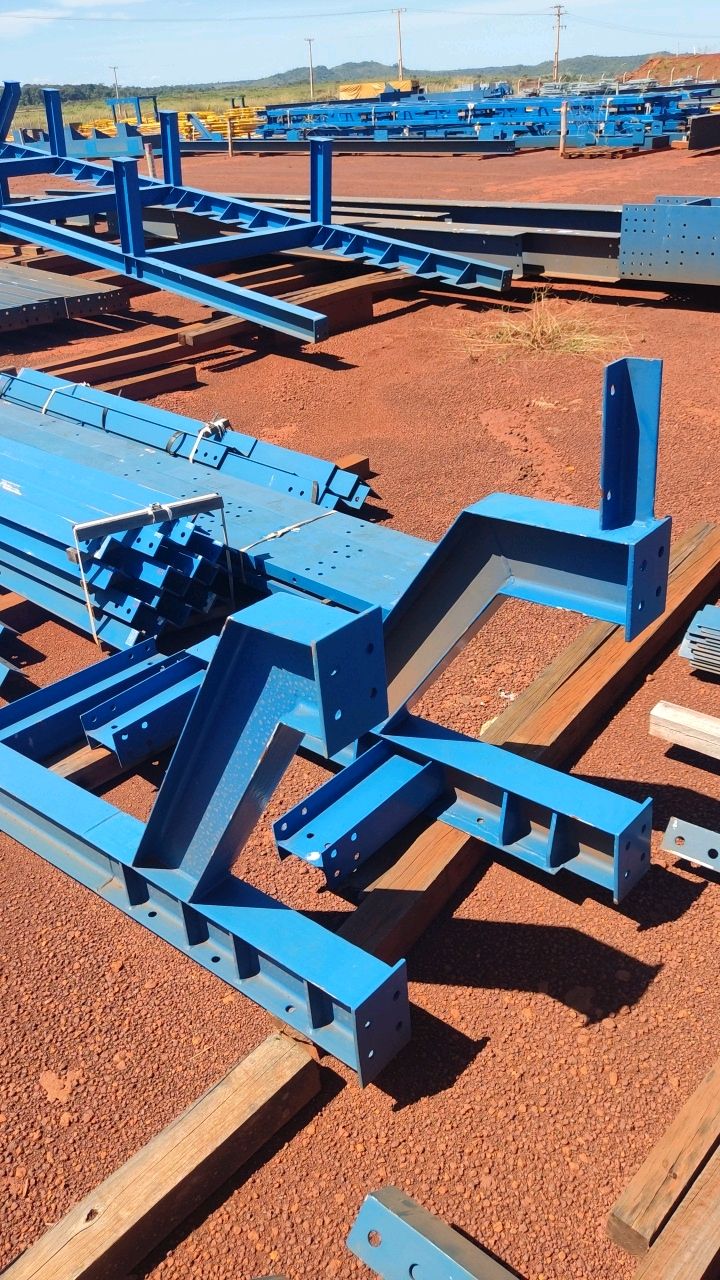 Lot of Metal Structures Conveyors / Street 3 / BOX D3